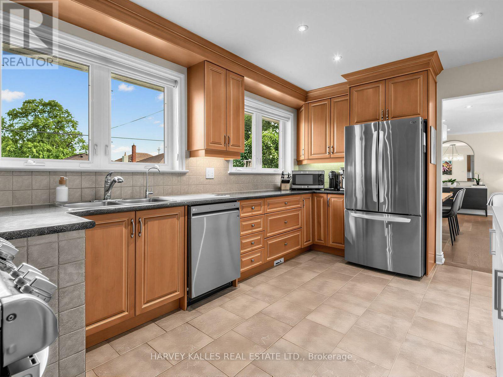237 SEARLE AVENUE - 25