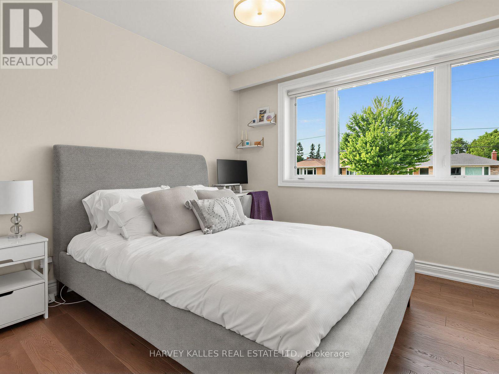 237 SEARLE AVENUE - 31