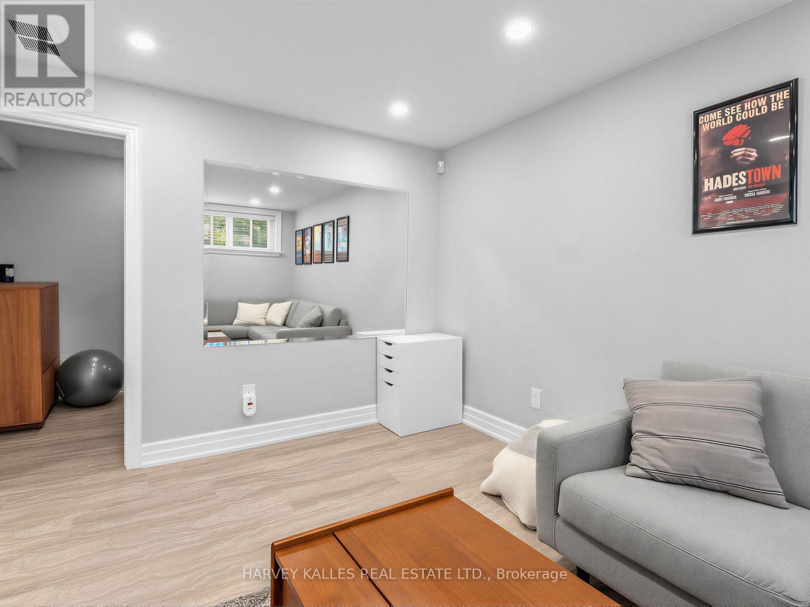 237 SEARLE AVENUE - 40