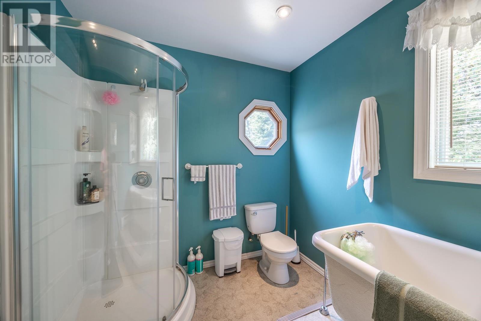 2114 Four Seasons DR - 24