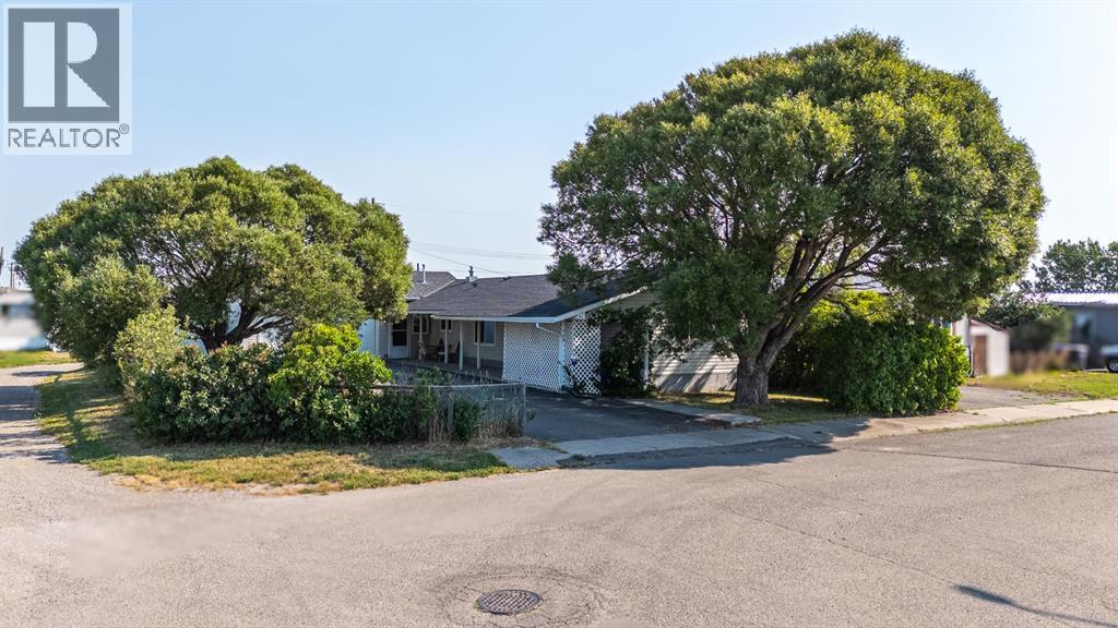 428 57 Avenue W - 1