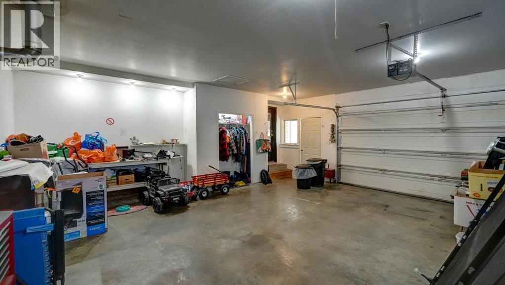 428 57 Avenue W - 25