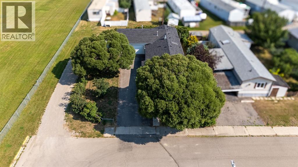 428 57 Avenue W - 28