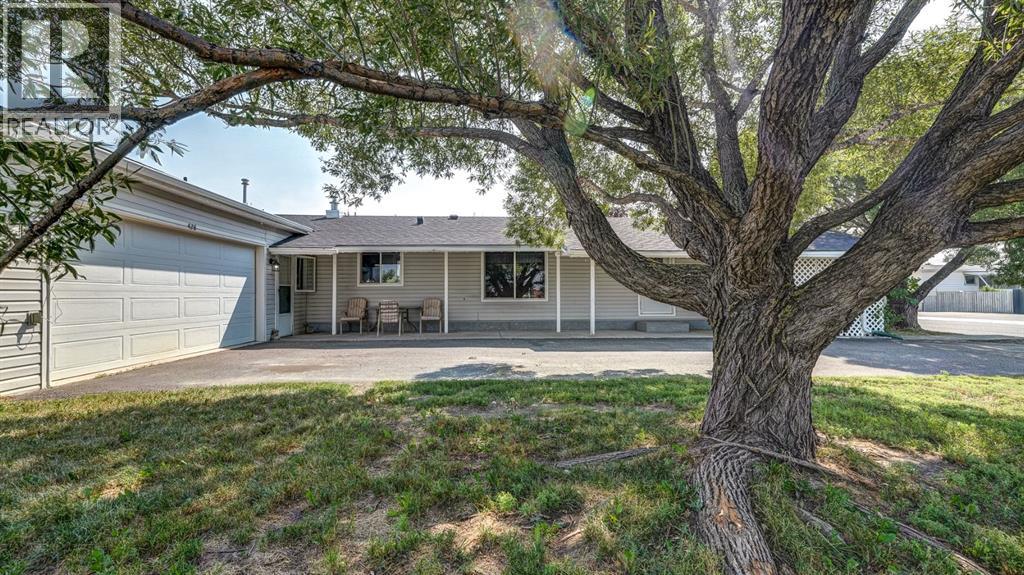 428 57 Avenue W - 5