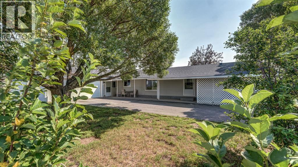 428 57 Avenue W - 6
