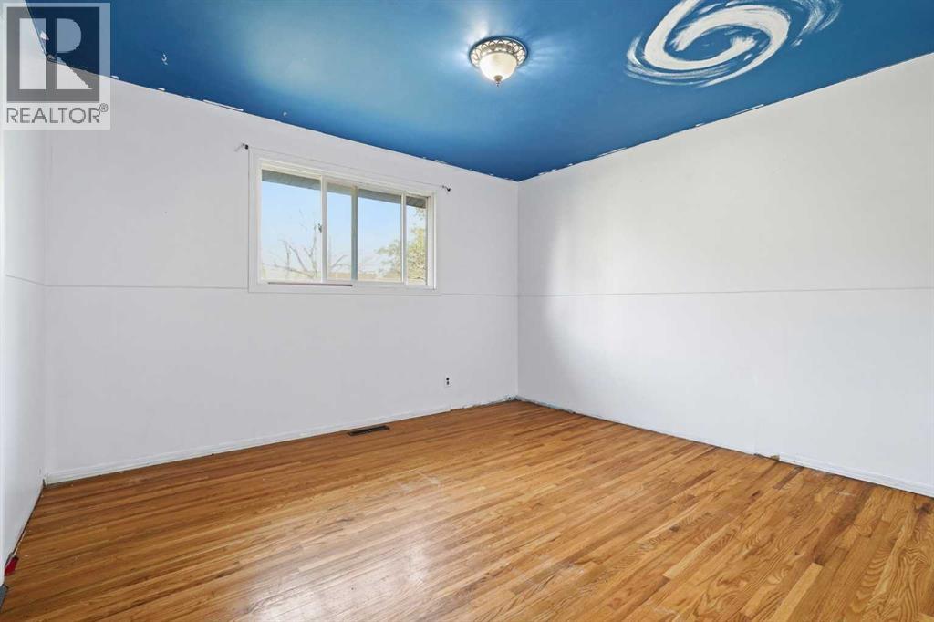 9032 Fairmount Drive SE - 12