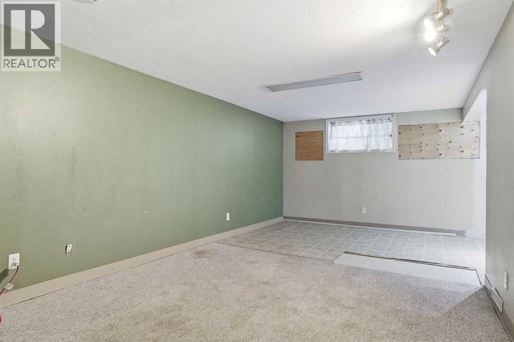 9032 Fairmount Drive SE - 22