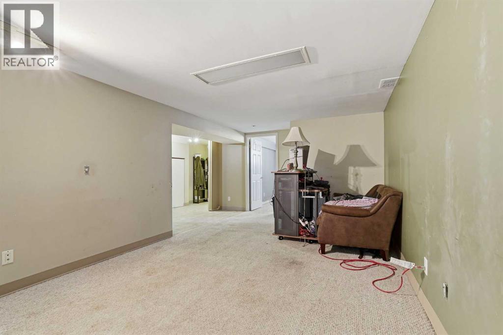 9032 Fairmount Drive SE - 23