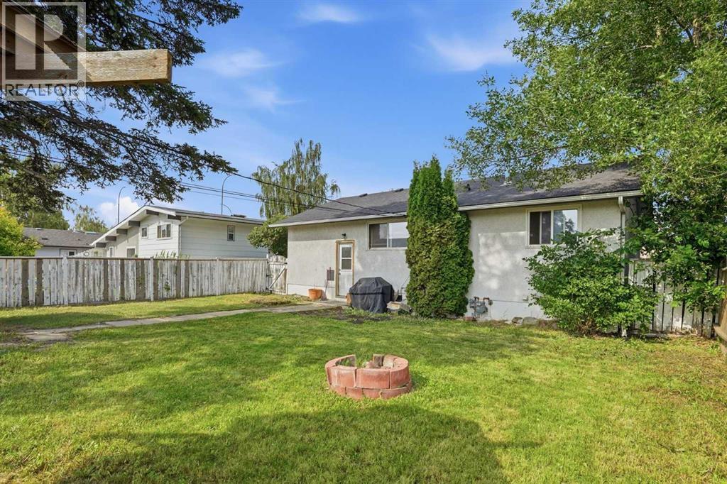 9032 Fairmount Drive SE - 27
