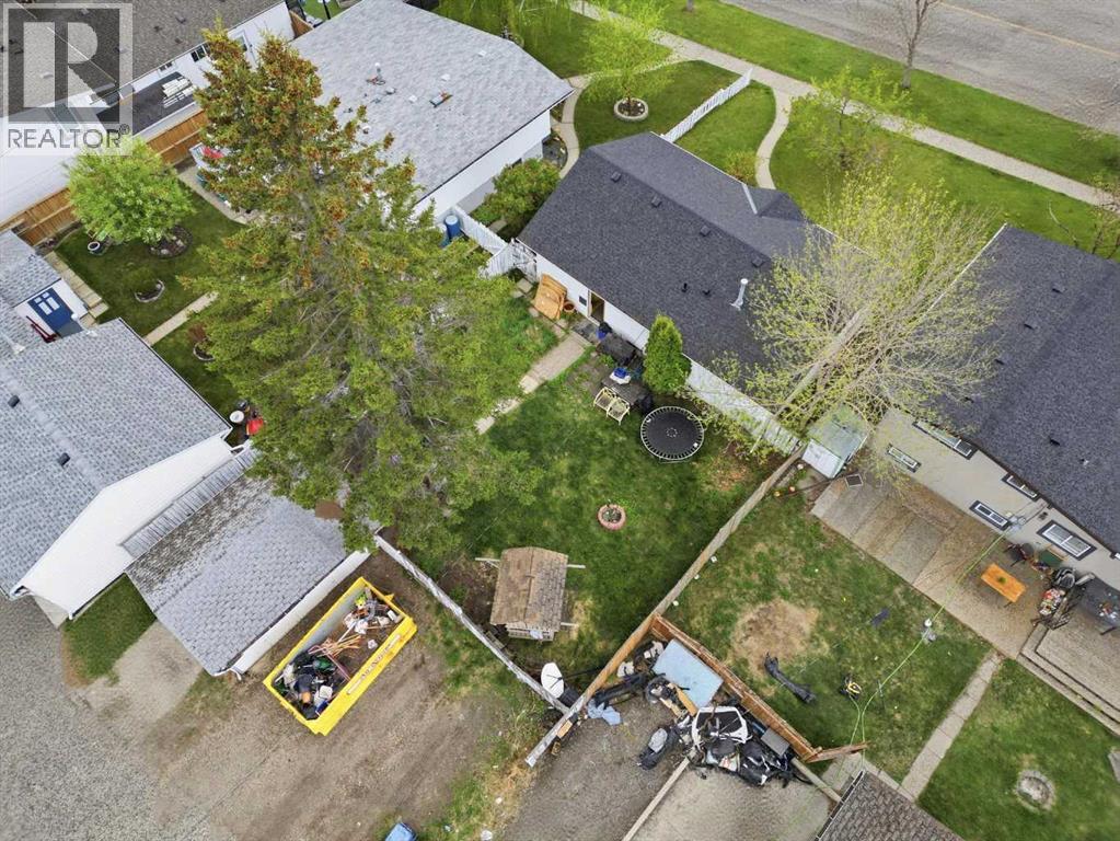 9032 Fairmount Drive SE - 32