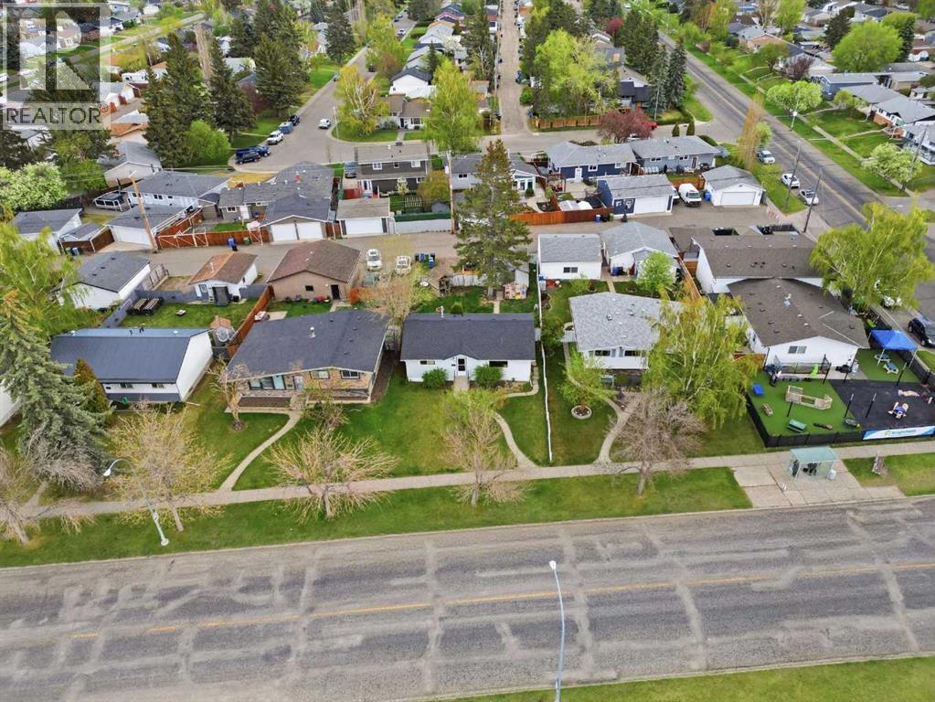 9032 Fairmount Drive SE - 33