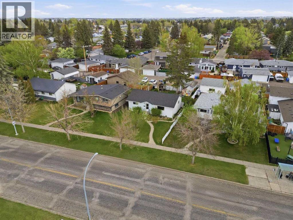 9032 Fairmount Drive SE - 34