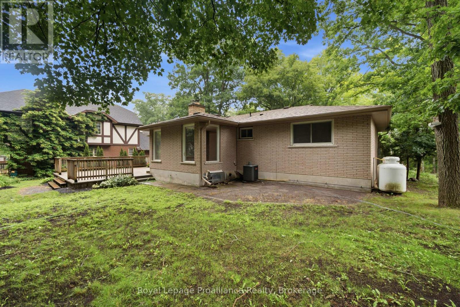 156 PINEHILL CRESCENT - Image 39