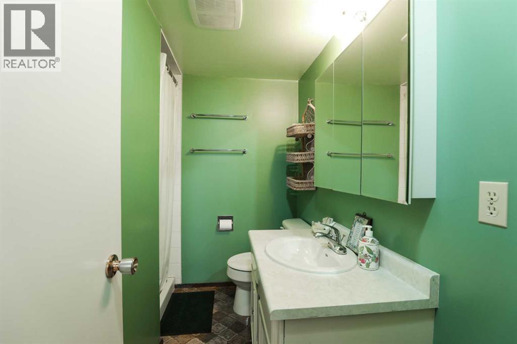 1031 Cameron Road S - 20