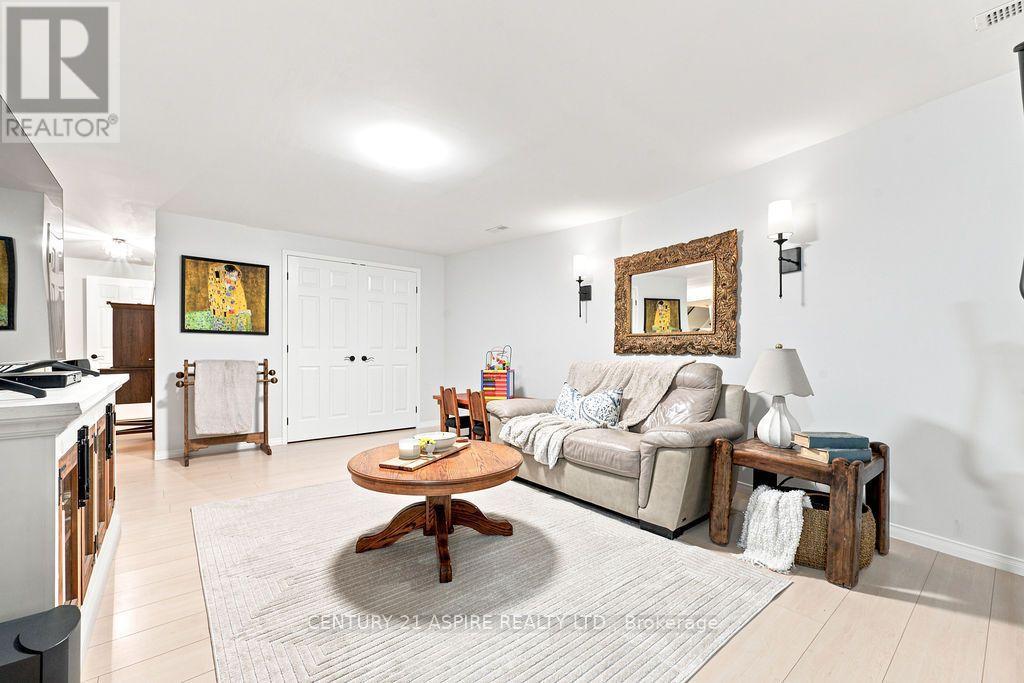 978 RANTZ ROAD - Image 42