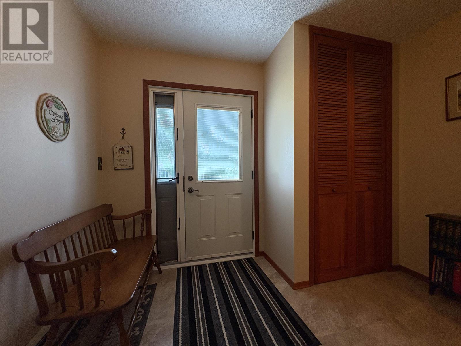 952 Russell BAY - 4