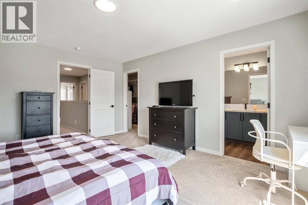 30 WOLF Crescent - 28