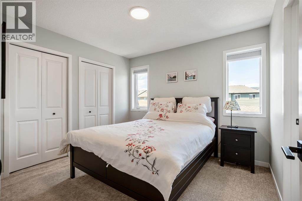 30 WOLF Crescent - 25