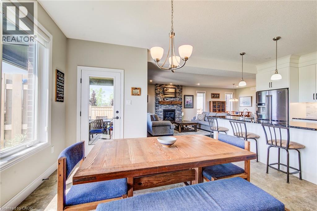 42 GELLERT Drive - 22