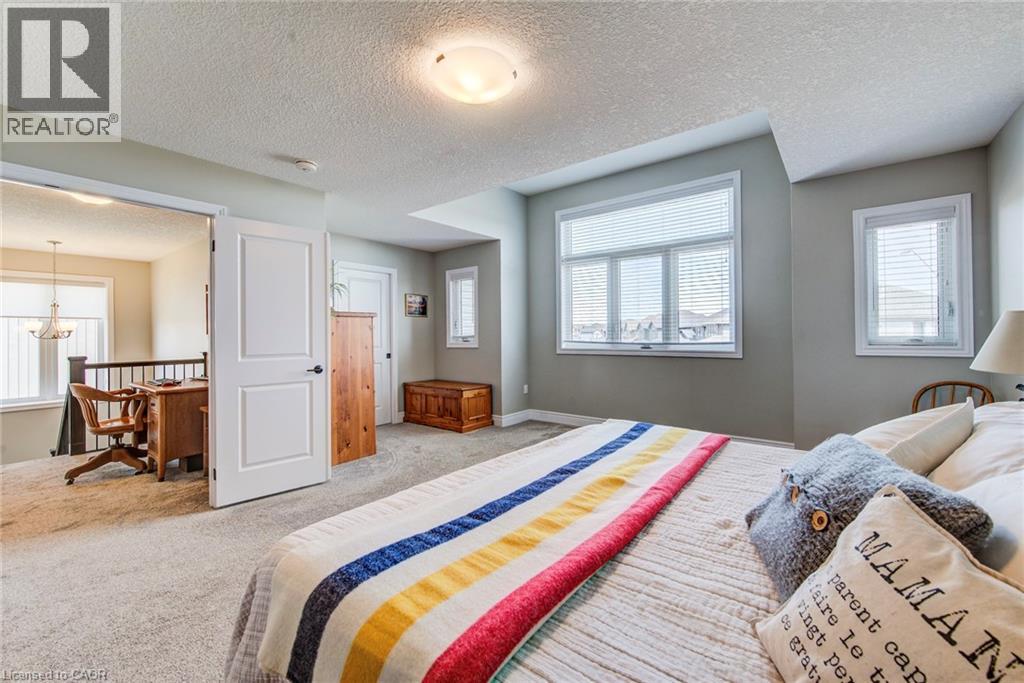 42 GELLERT Drive - 31