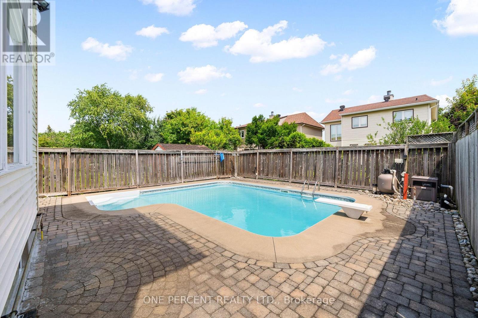 8 RASTILA CRESCENT - Image 42