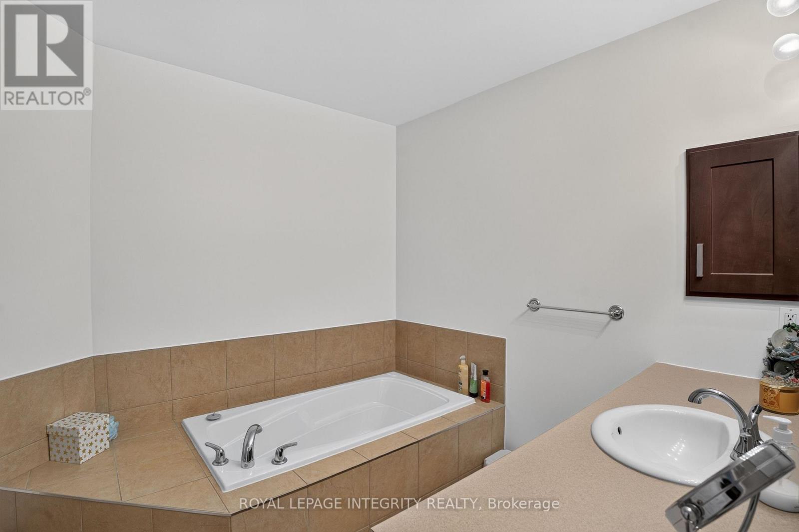 117 CASTEL STREET - 15
