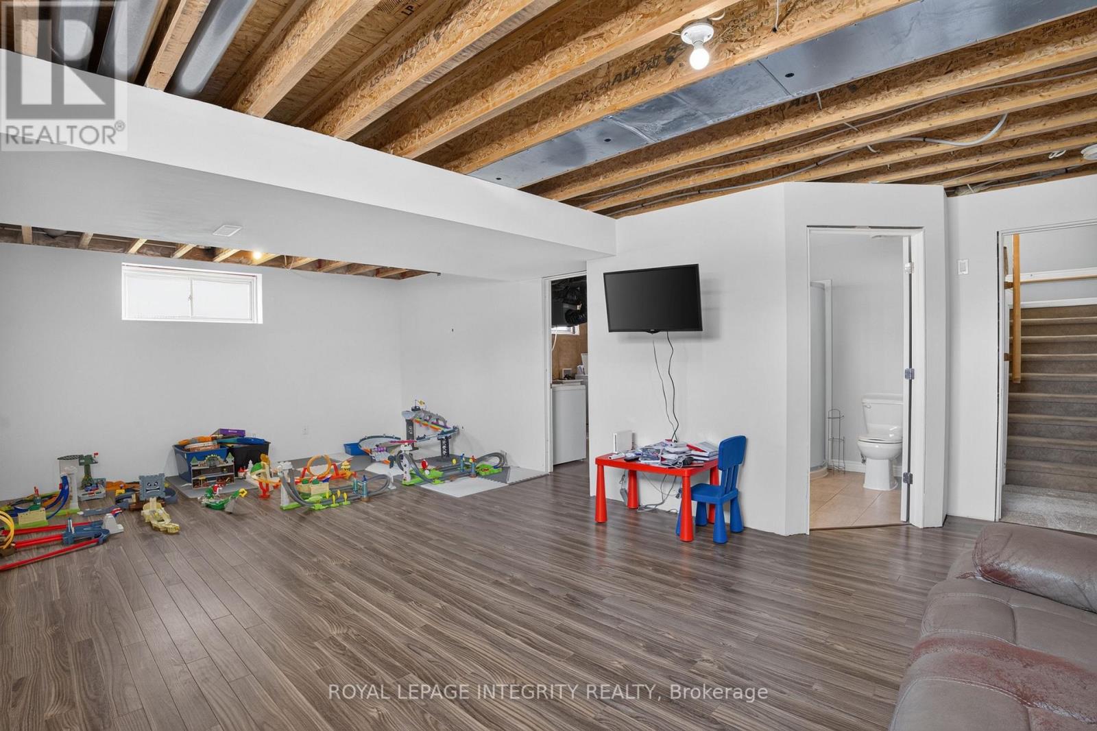 117 CASTEL STREET - Image 16