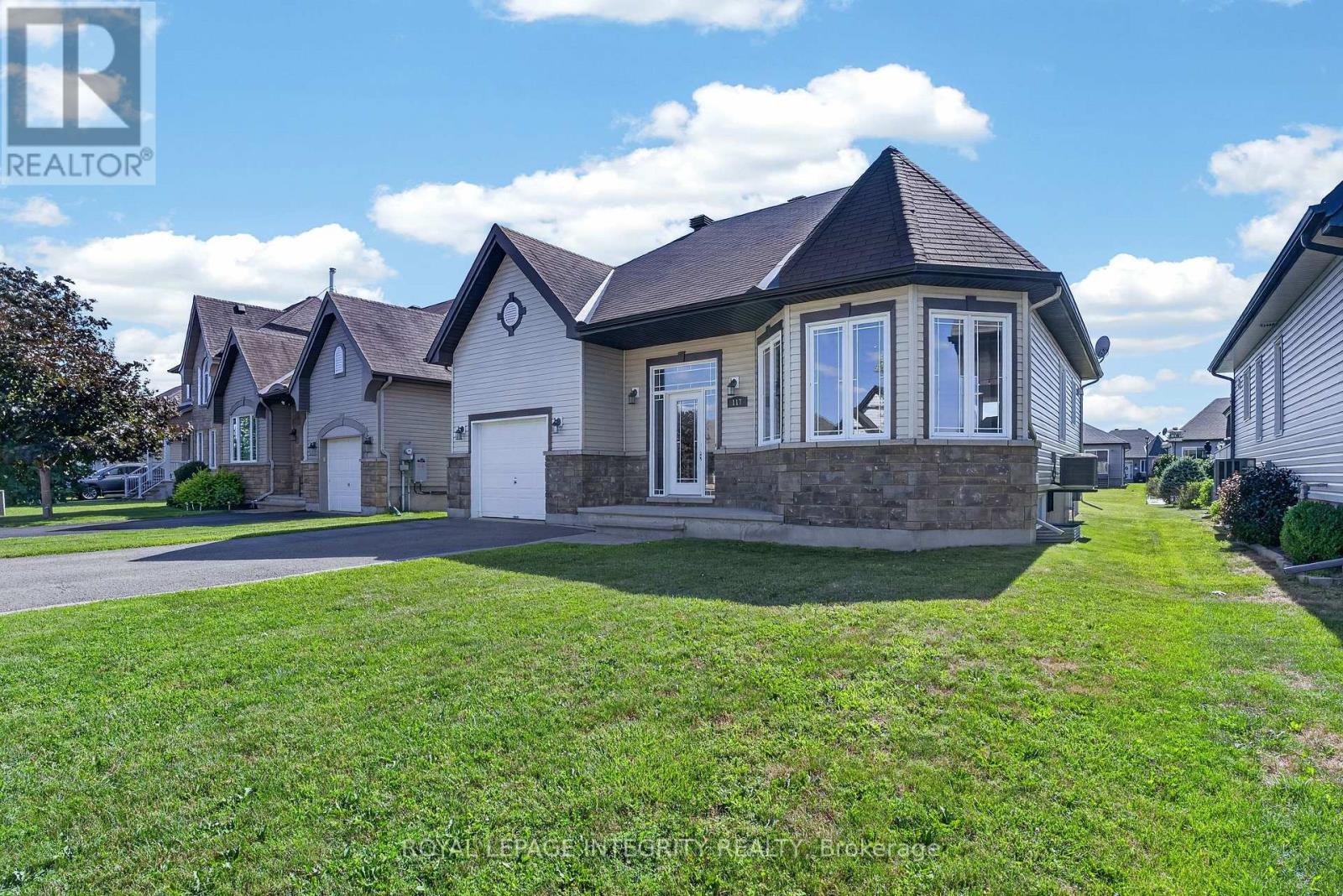 117 CASTEL STREET - 2