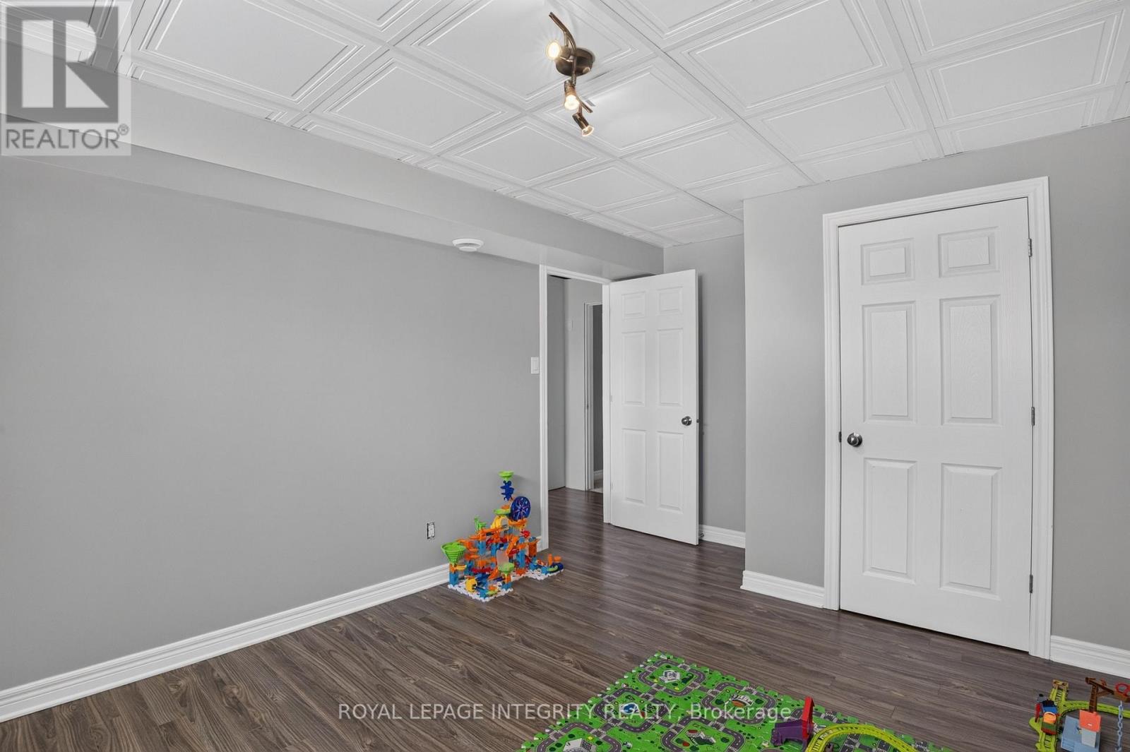 117 CASTEL STREET - Image 20