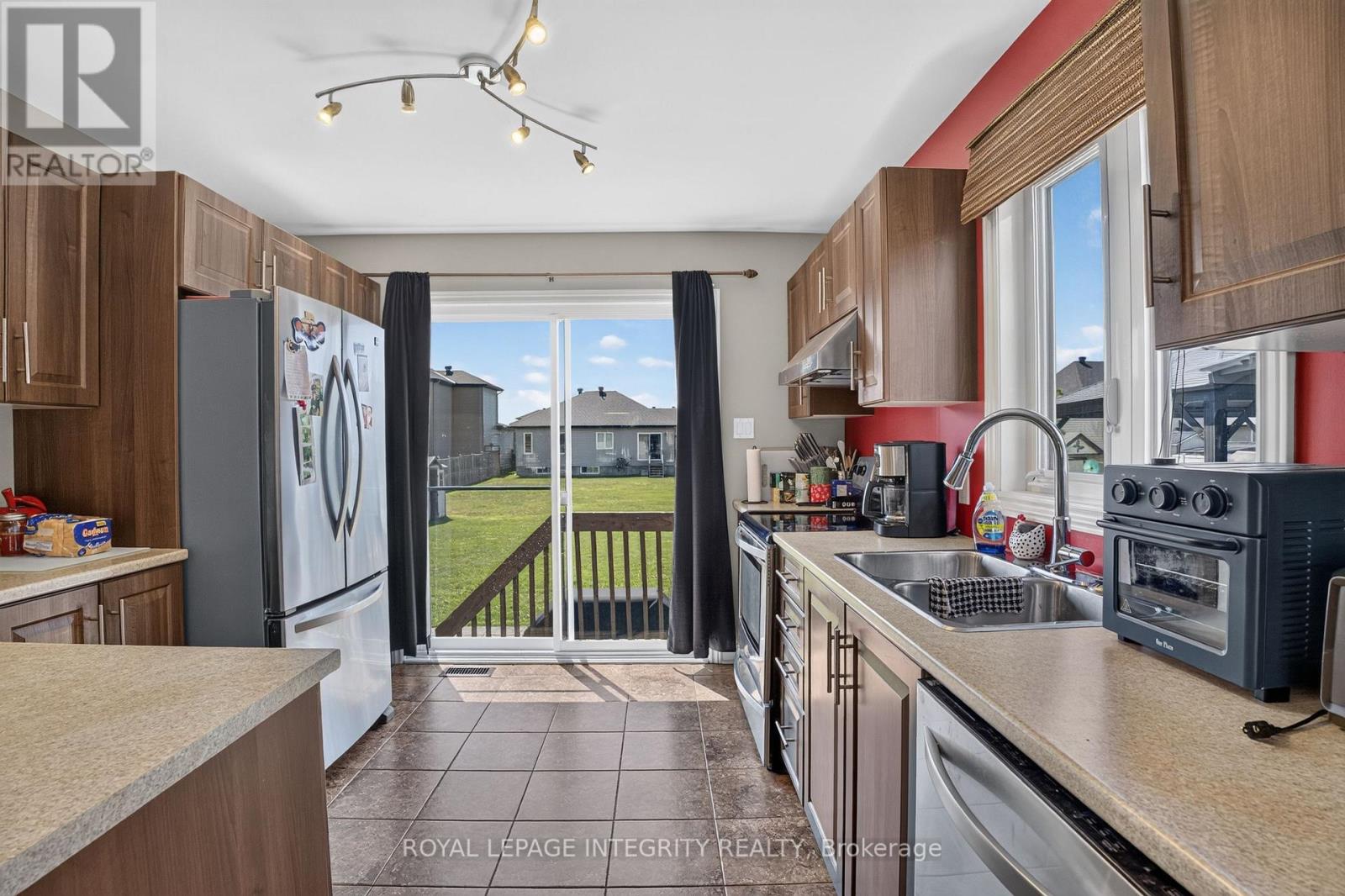 117 CASTEL STREET - Image 6