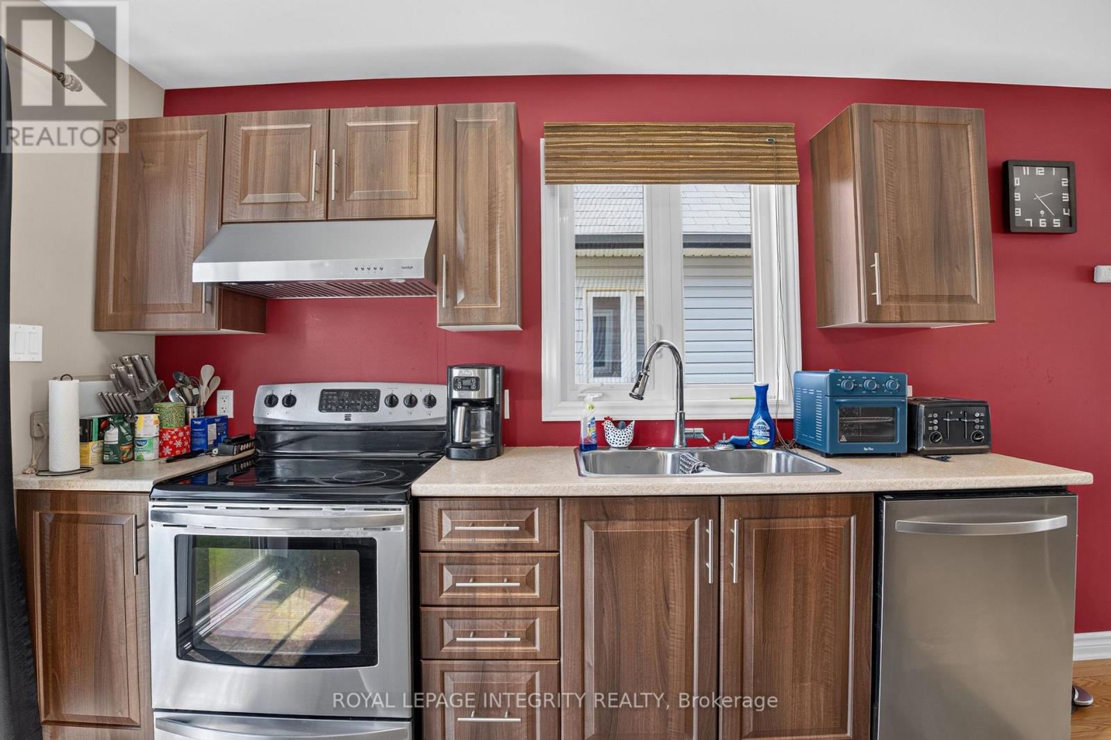 117 CASTEL STREET - Image 8