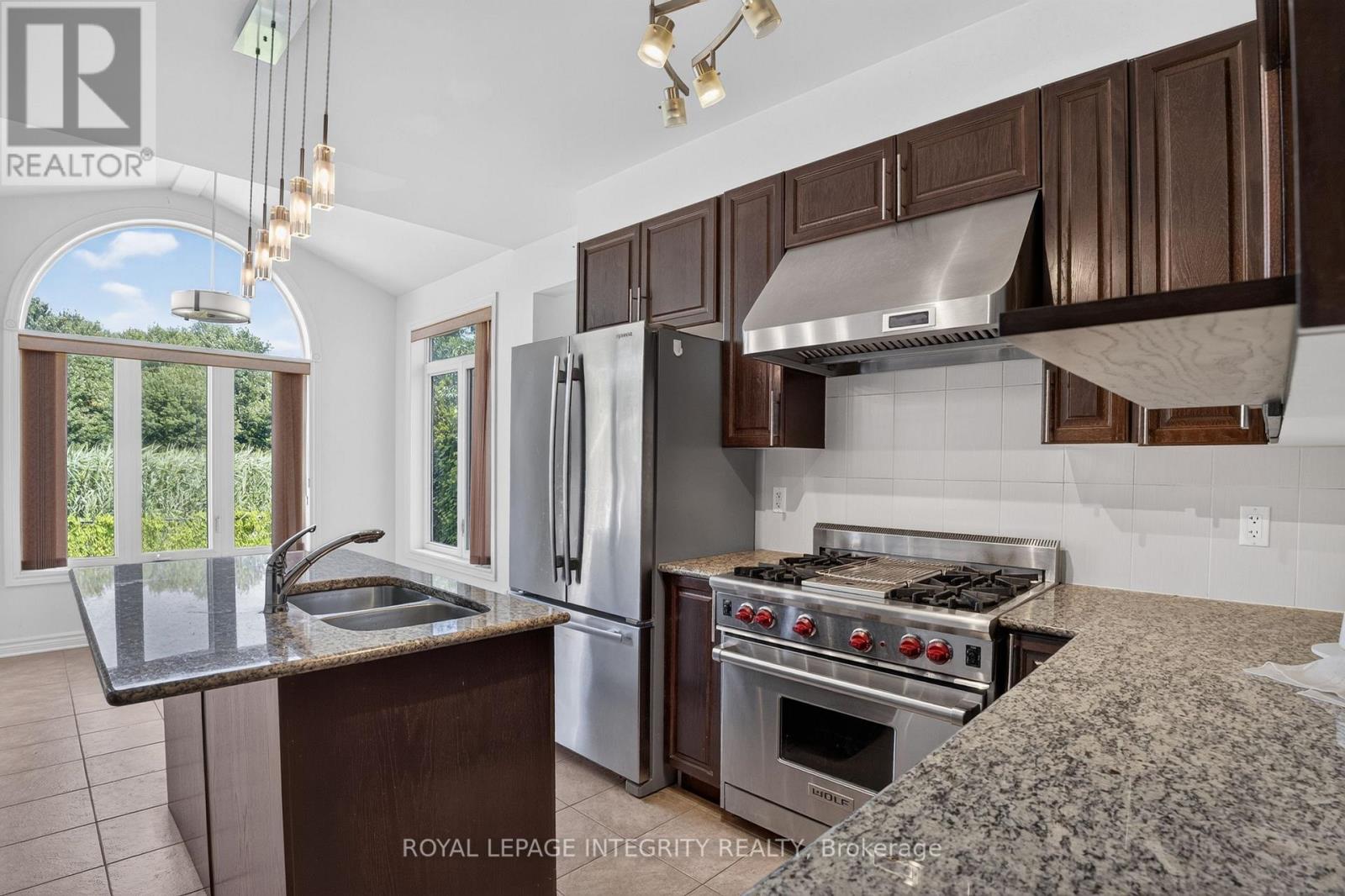 275 KIWANIS COURT - 12