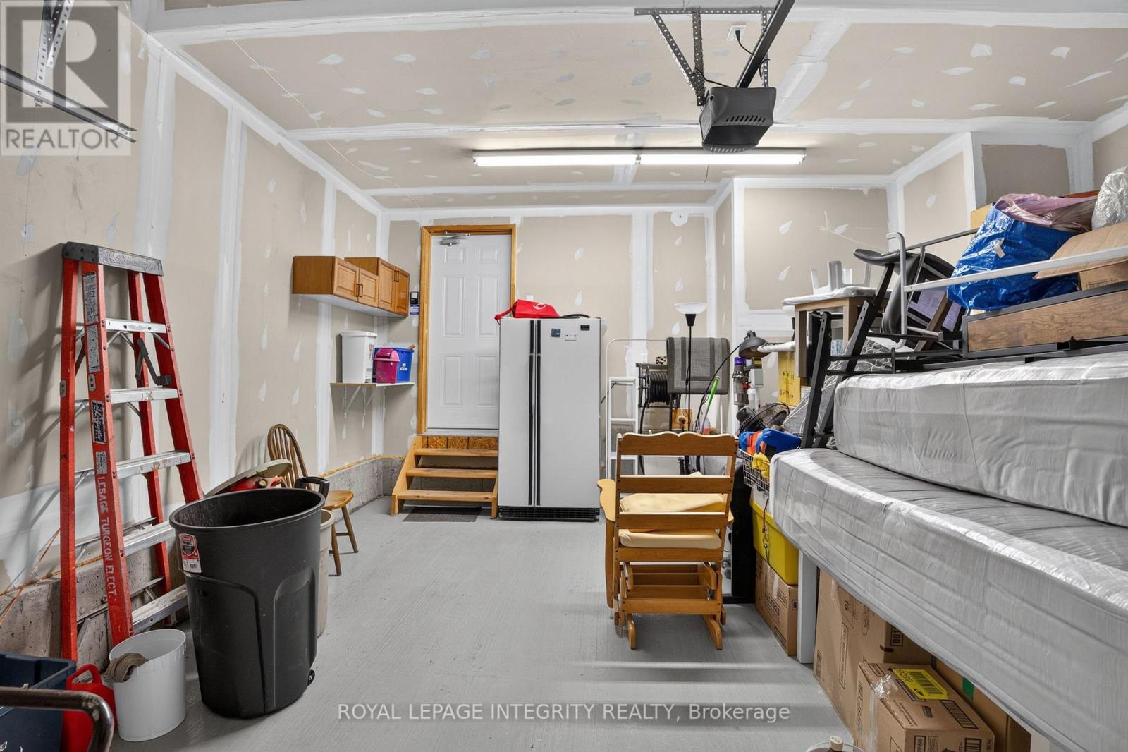 275 KIWANIS COURT - 31
