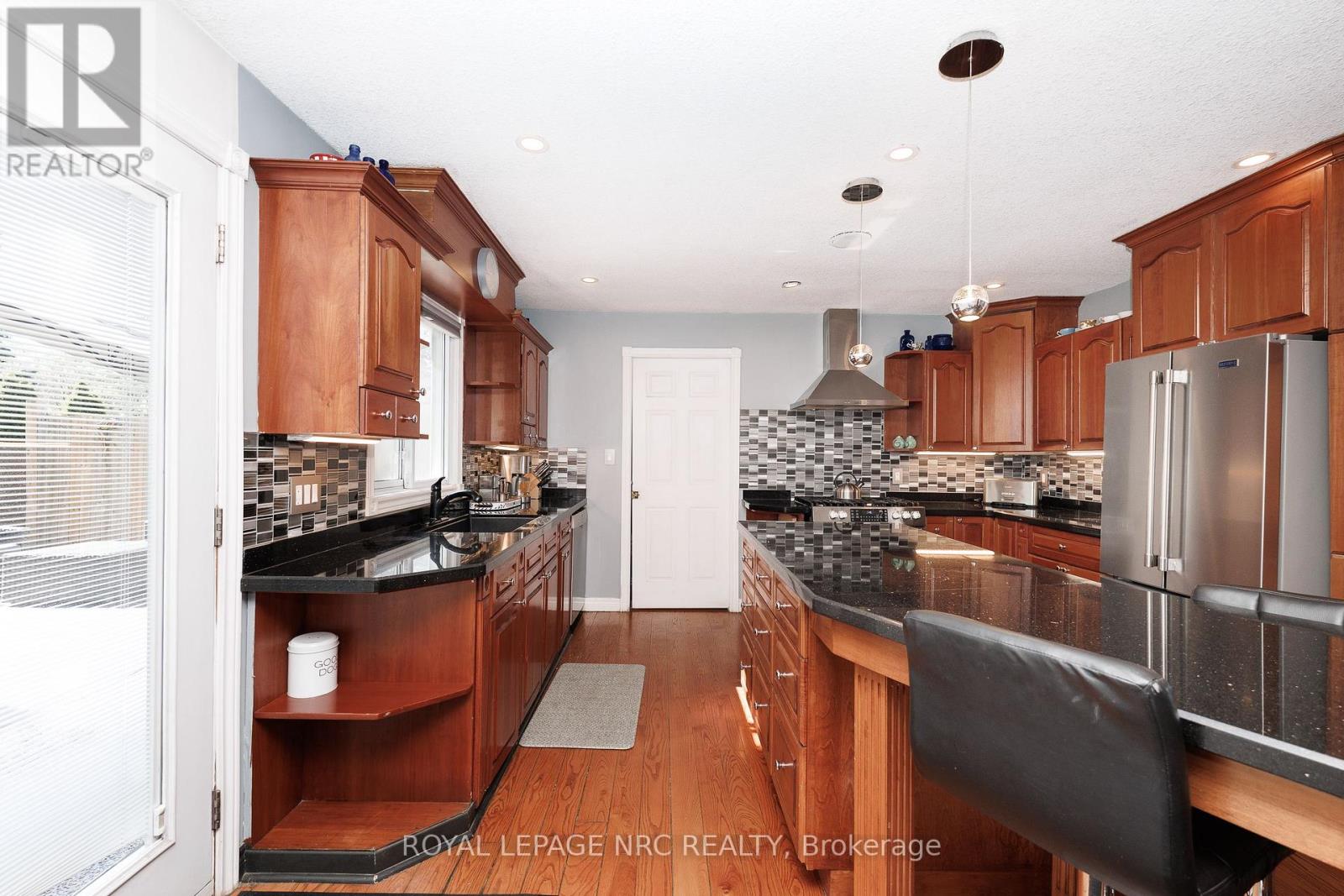 646 PROSPECT POINT ROAD N - Image 10