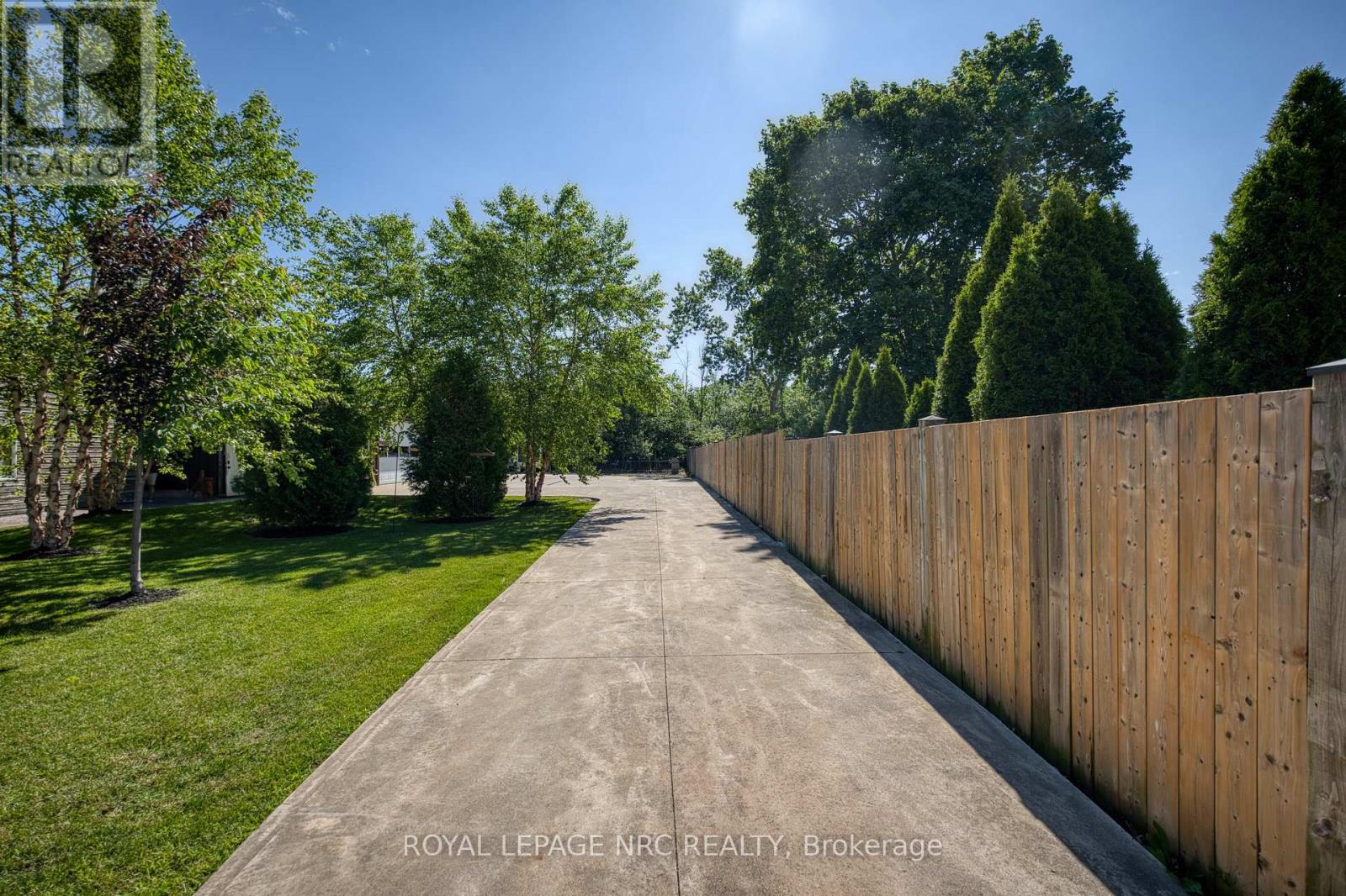 646 PROSPECT POINT ROAD N - Image 30