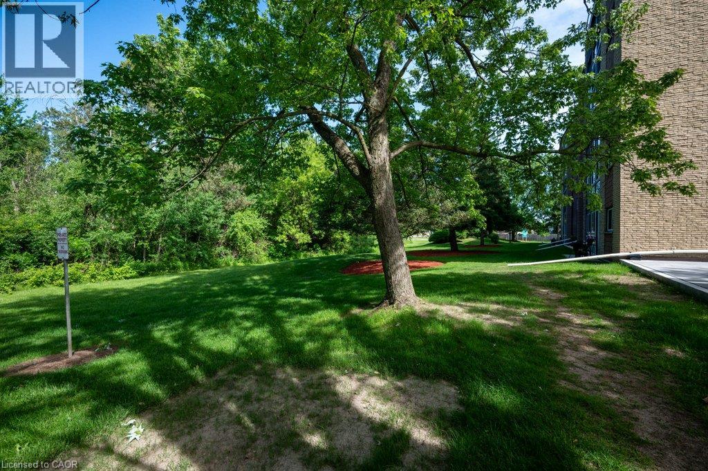 #406 400 CHAMPLAIN Boulevard - 36