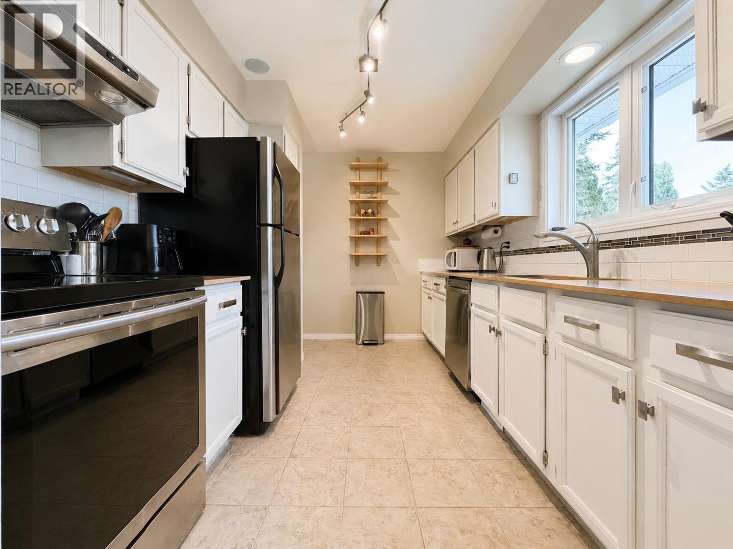 3116 4th Street S - 11