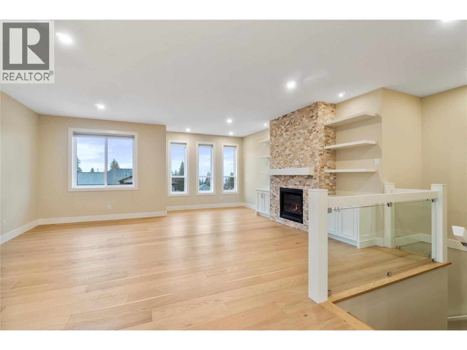 2251 14 Avenue SE - 30