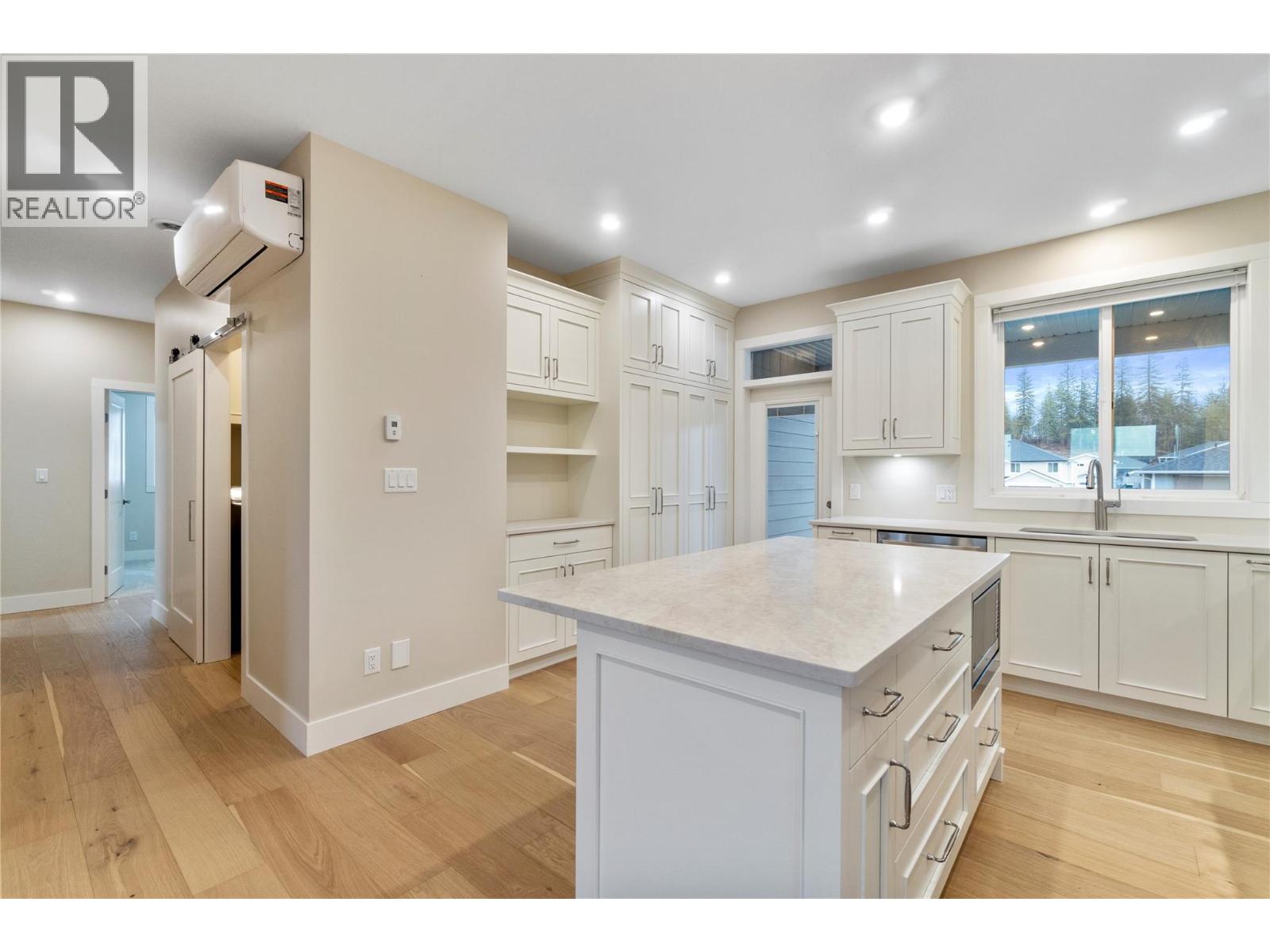  2251 14 Avenue Southeast, Salmon Arm