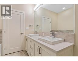 2251 14 Avenue Se, Salmon Arm, BC V1E0E7 Photo 46