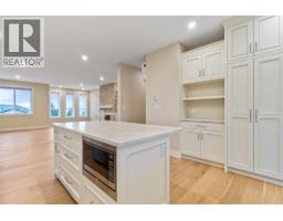 5pc Ensuite bath - 2251 14 Avenue Se, Salmon Arm, BC V1E0E7 Photo 8