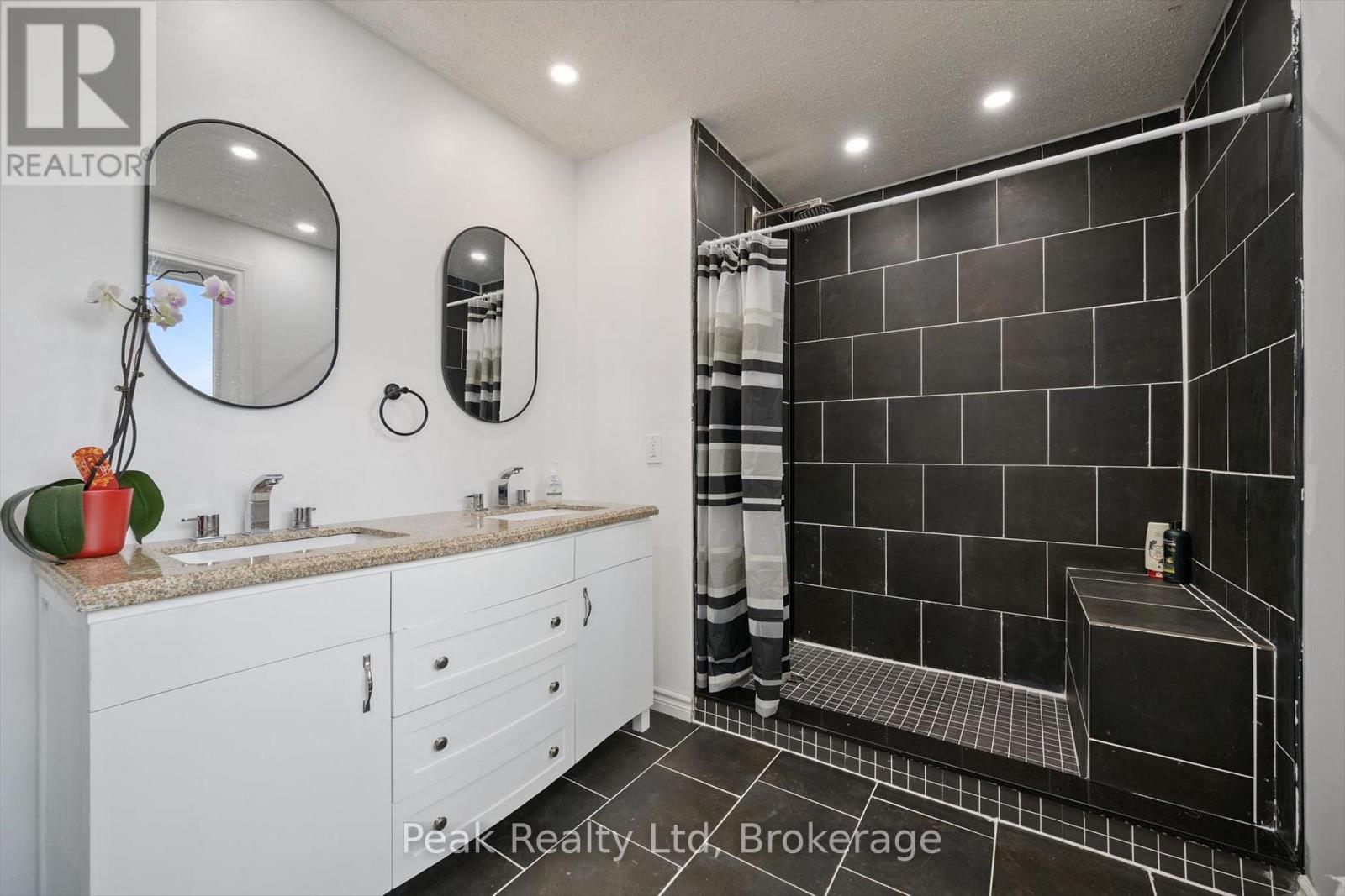 170 ELMSLIE PLACE - 13