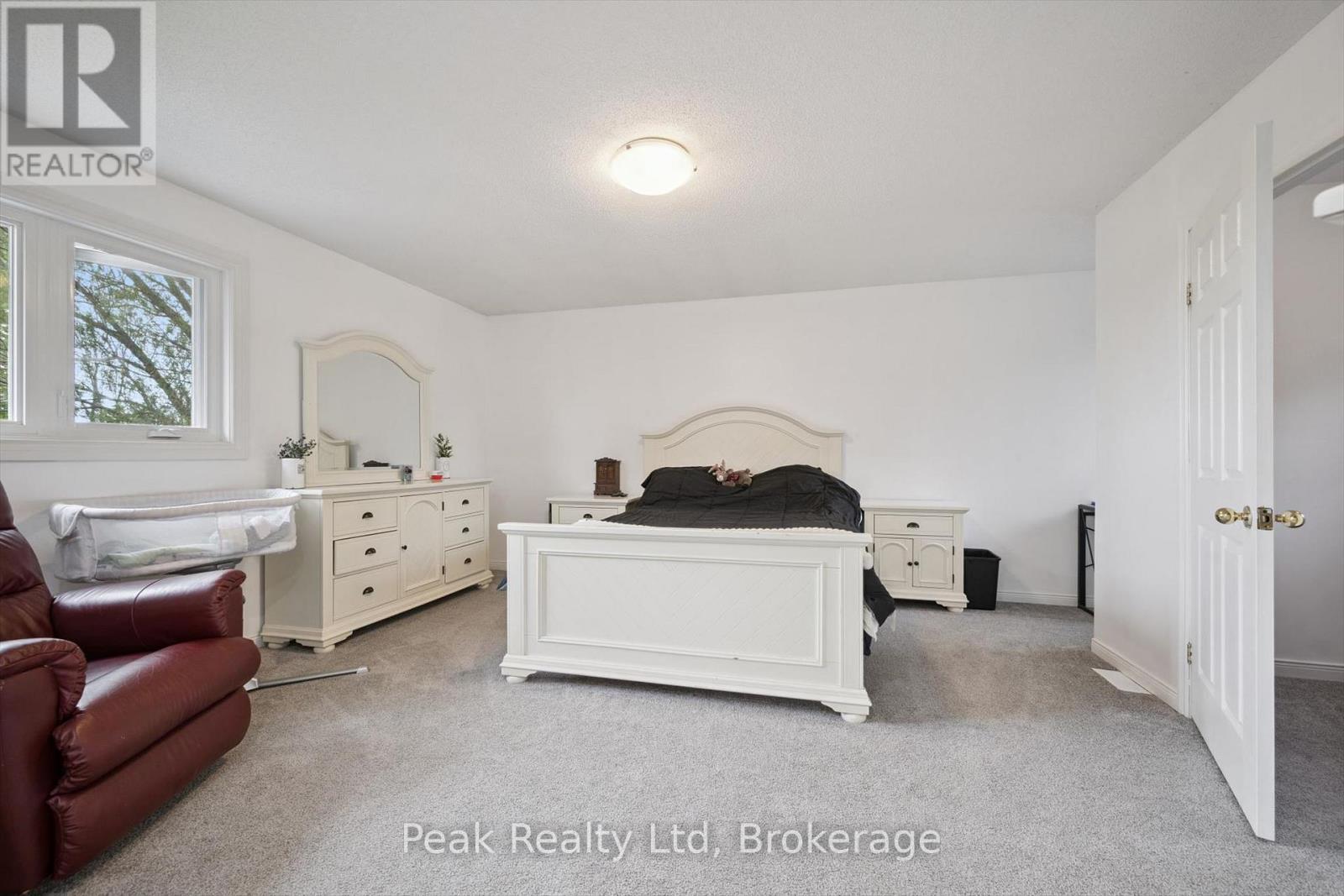 170 ELMSLIE PLACE - 12