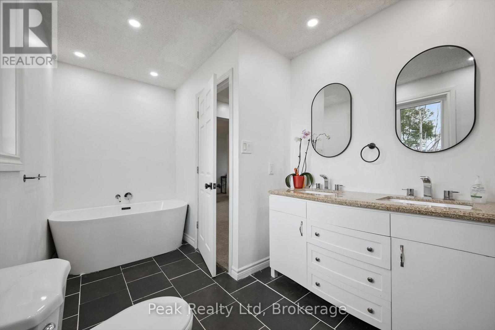 170 ELMSLIE PLACE - 14