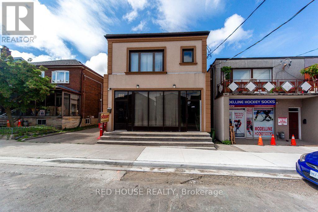 658 VAUGHAN ROAD - 1