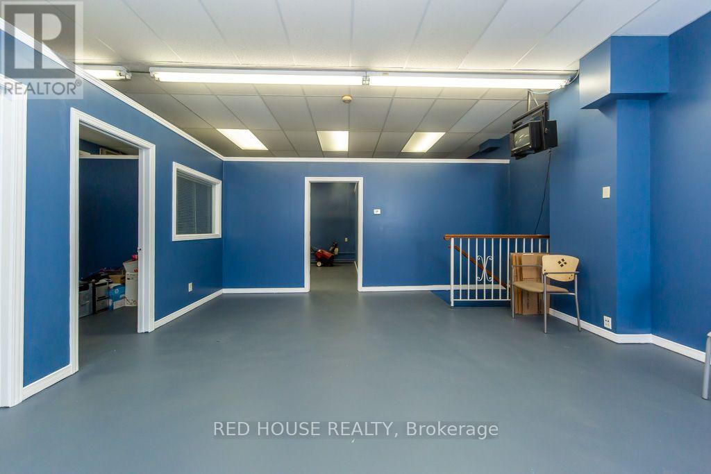 658 VAUGHAN ROAD - 13