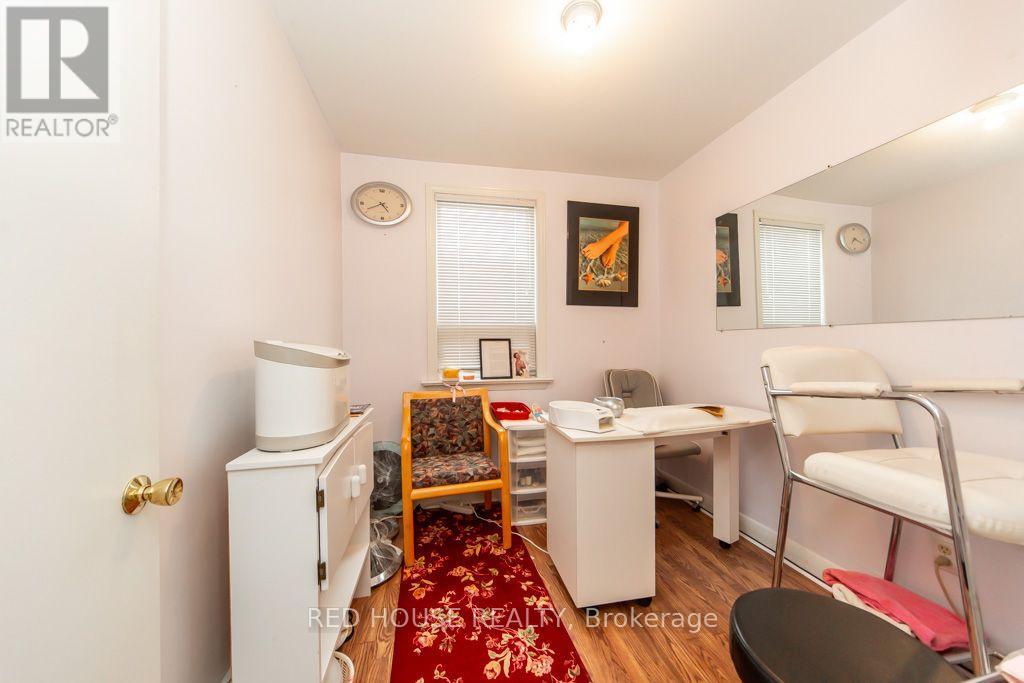 658 VAUGHAN ROAD - Image 23