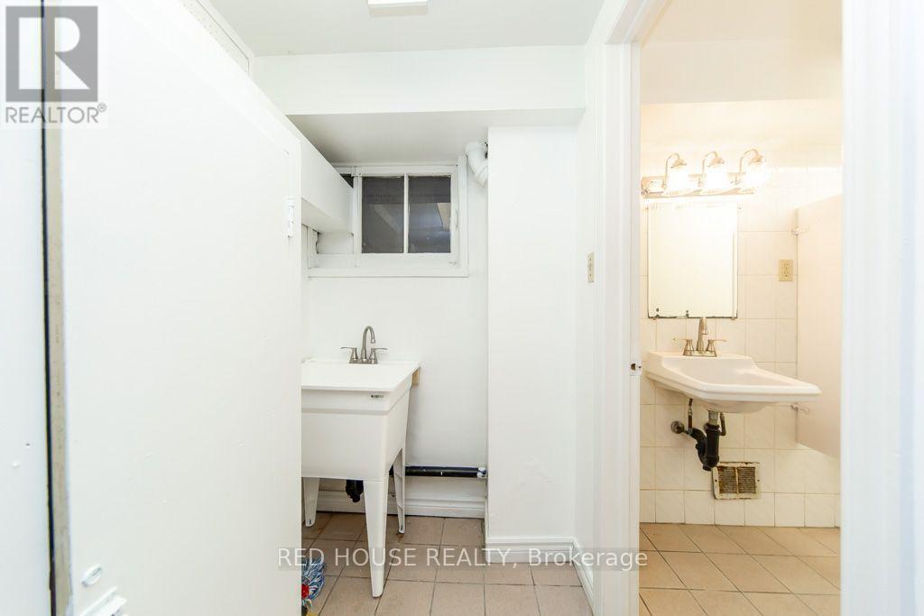 658 VAUGHAN ROAD - Image 34