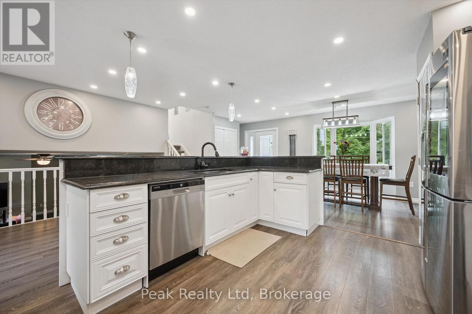 170 ELMSLIE PLACE - 7