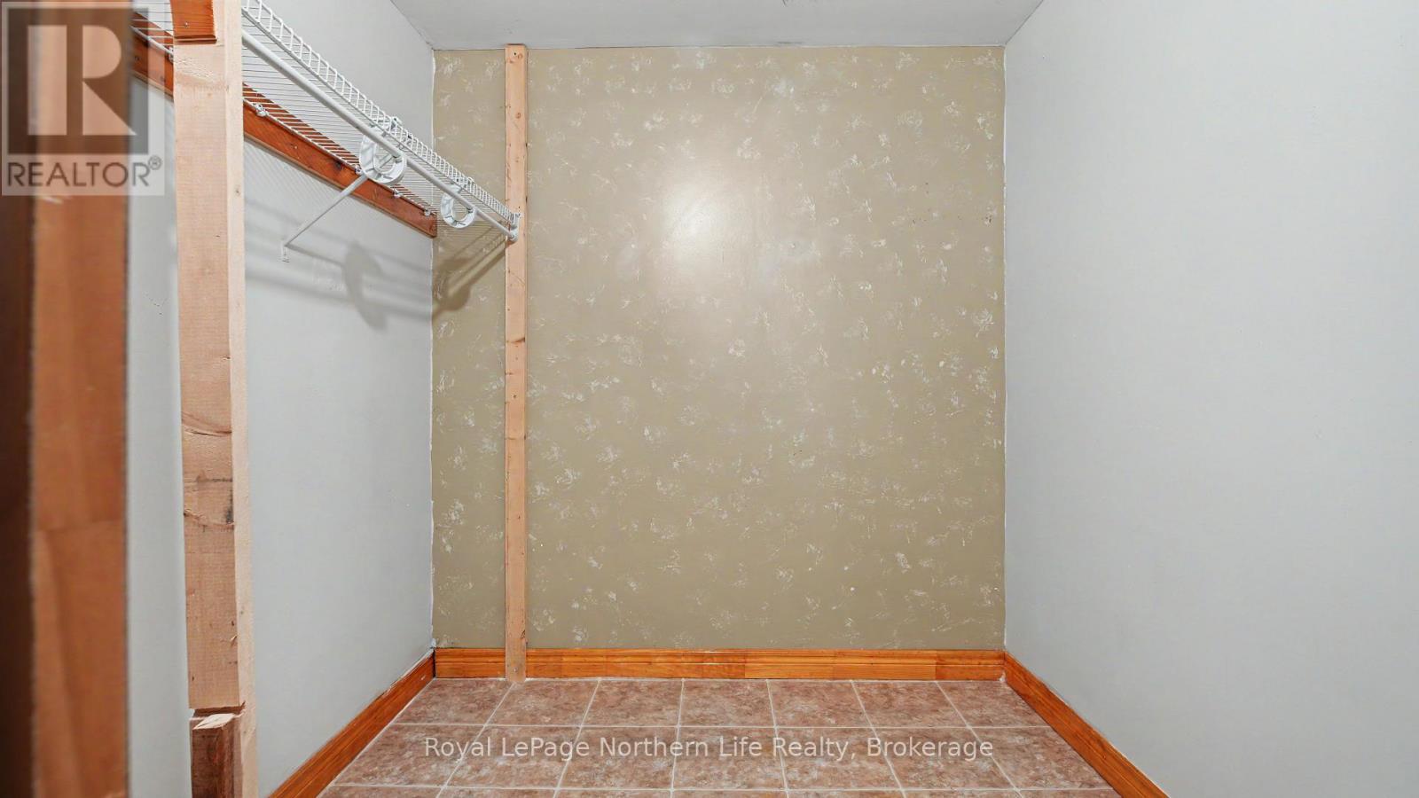 1230 DOUGLAS STREET - 27